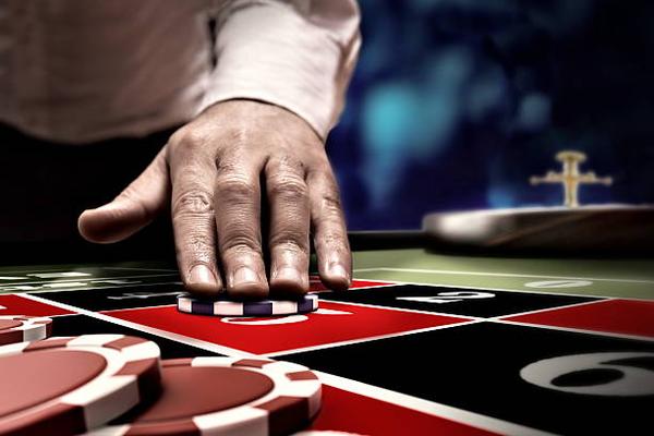 1Exploring Heads-Up Strategy Practice With a ポーカー アプリ